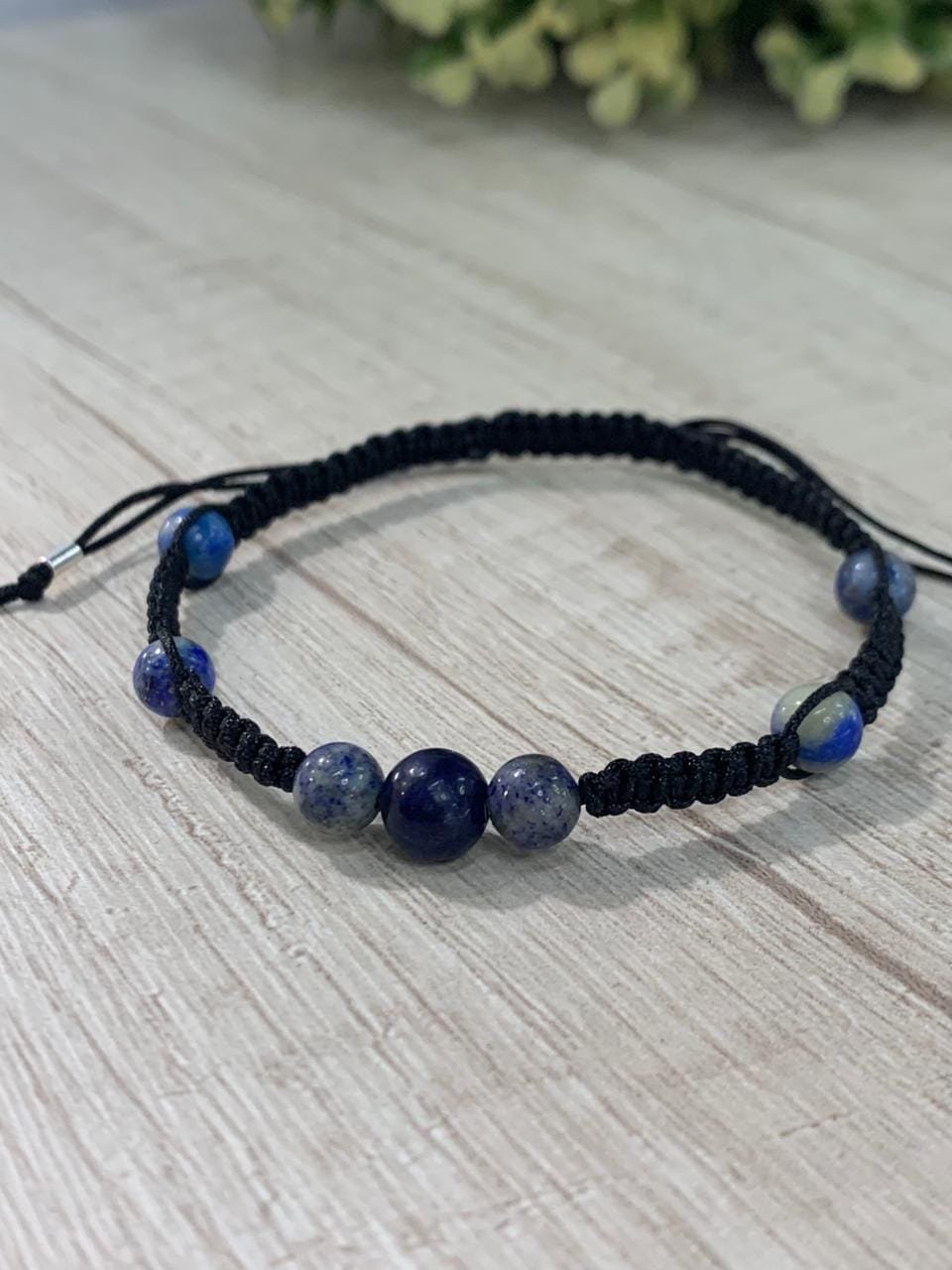 WhatsApp Image 2026-03-27 at 17.46.02 (2) Pulsera macrame negra lapislazuli - Imagen 1