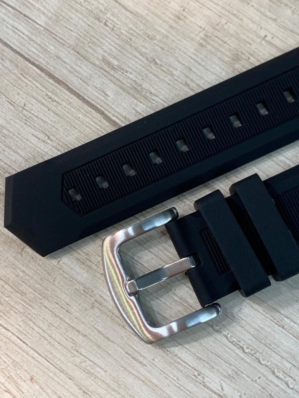 WhatsApp Image 2026-04-13 at 15.17.00 (1) Correa resina negra lineas 22 mm - Imagen 2