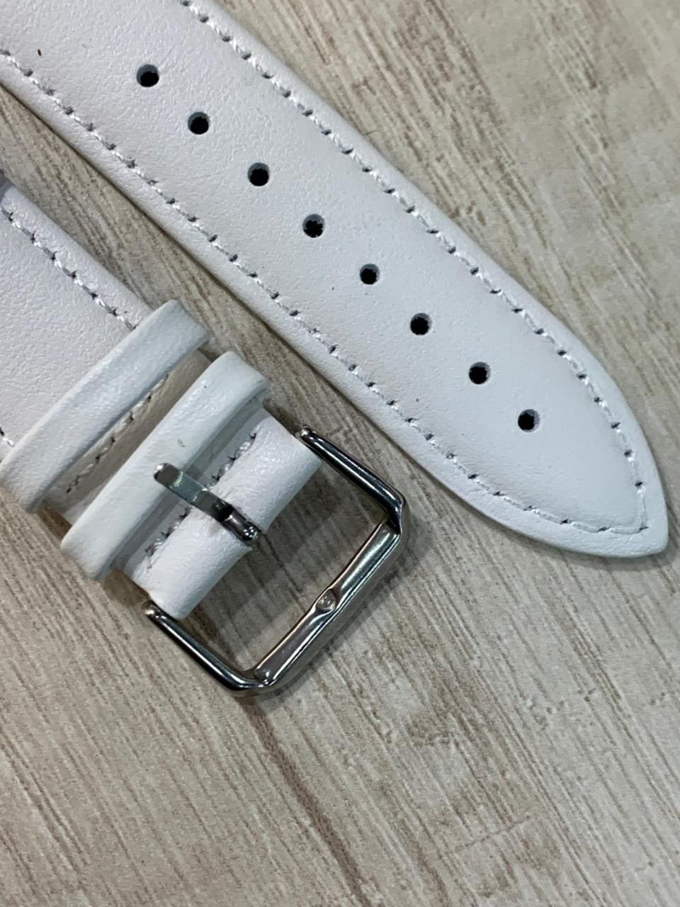 WhatsApp Image 2026-04-13 at 15.17.08 Correa de cuero nagata spain blanca 22 mm - Imagen 2