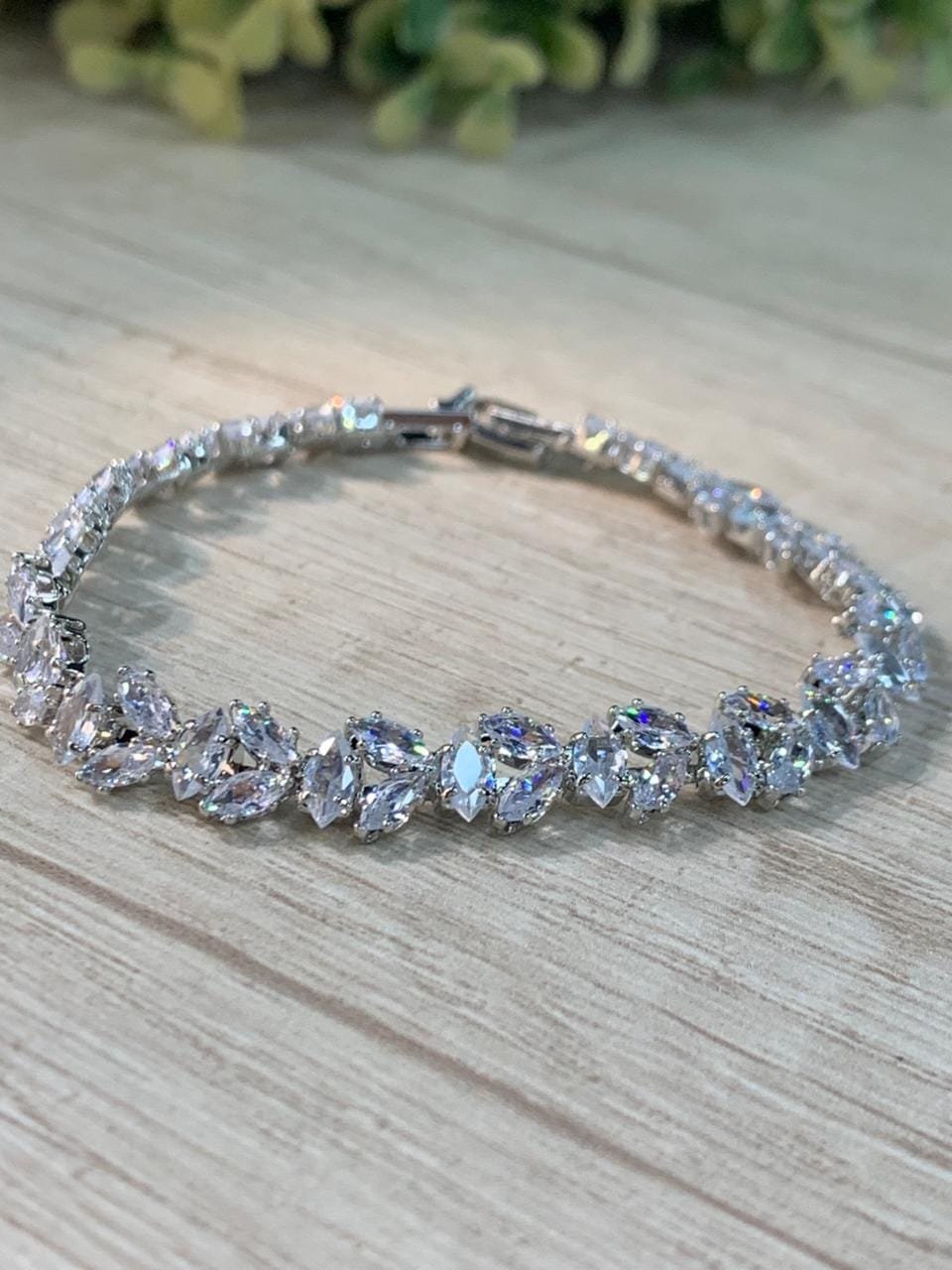 WhatsApp Image 2026-04-13 at 15.17.13 Pulsera fantasia fina fiesta circones - Imagen 2