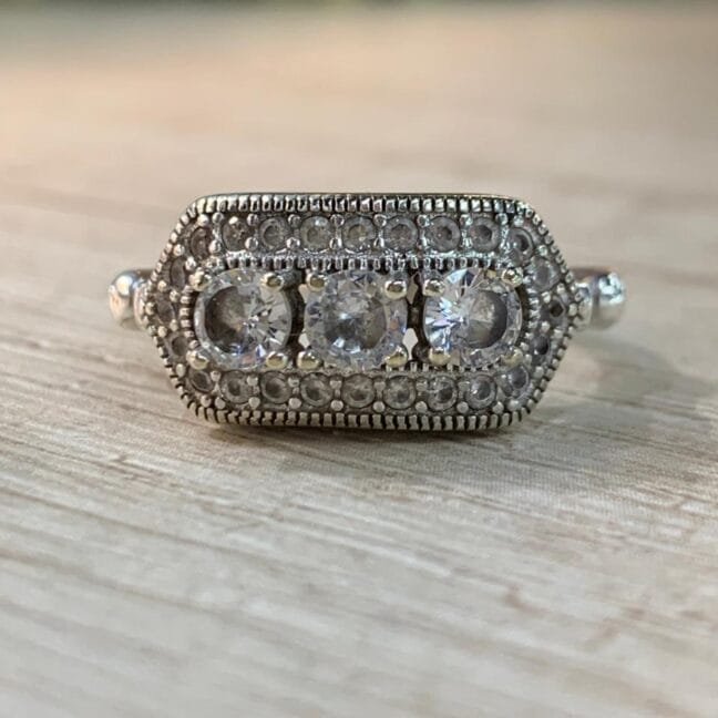 Anillo plata vintage triple circon N14