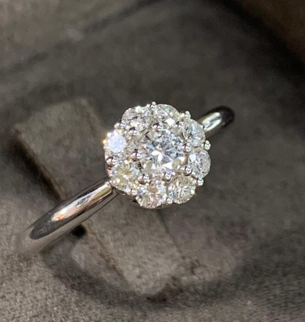 Anillo oro blanco con brillantes de 0,5 ct  N14,5