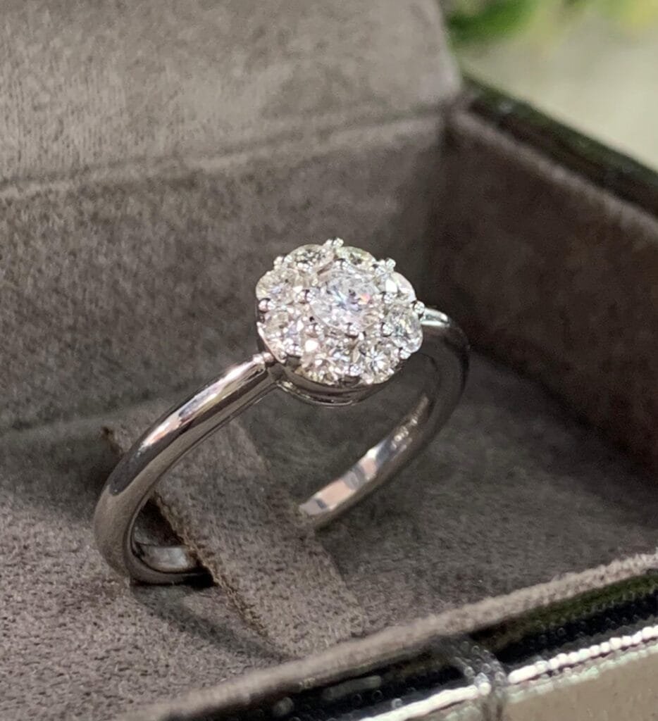 Anillo oro blanco con brillantes de 0,5 ct  N14,5