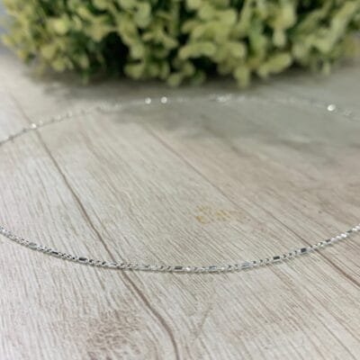Cadena plata palitos 3 pelotitas 45 cm