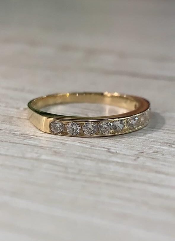 WhatsApp Image 2026-05-16 at 12.59.06 Anillo oro 18 K Dama cintillo circones 1,5 gr - Imagen 1