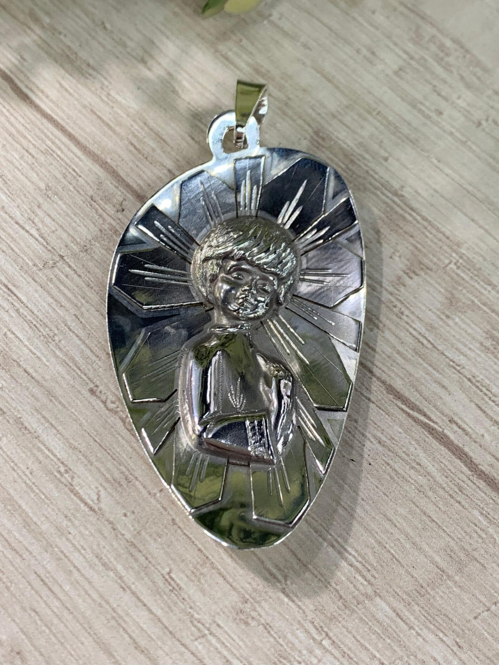 WhatsApp Image 2026-05-26 at 16.34.29 Colgante plata religioso San Pancracio - Imagen 1