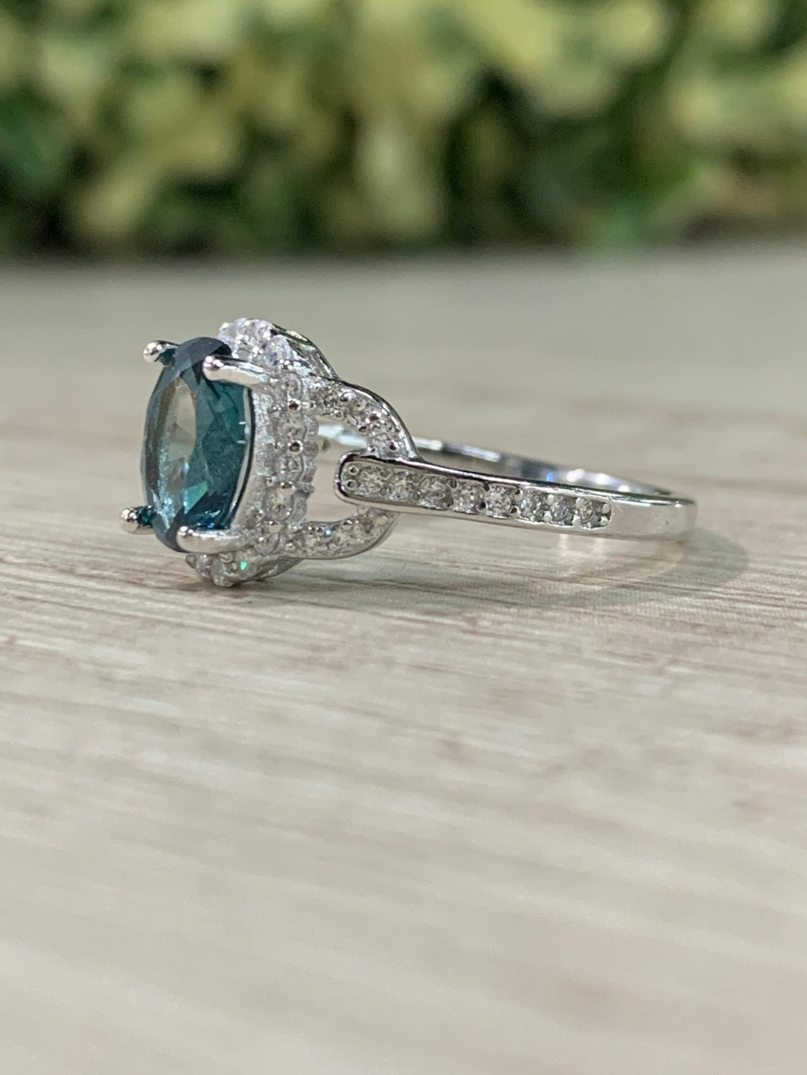 WhatsApp Image 2026-06-09 at 16.39.17 Anillo plata rodinada solitario verde azulado N12 - Imagen 3