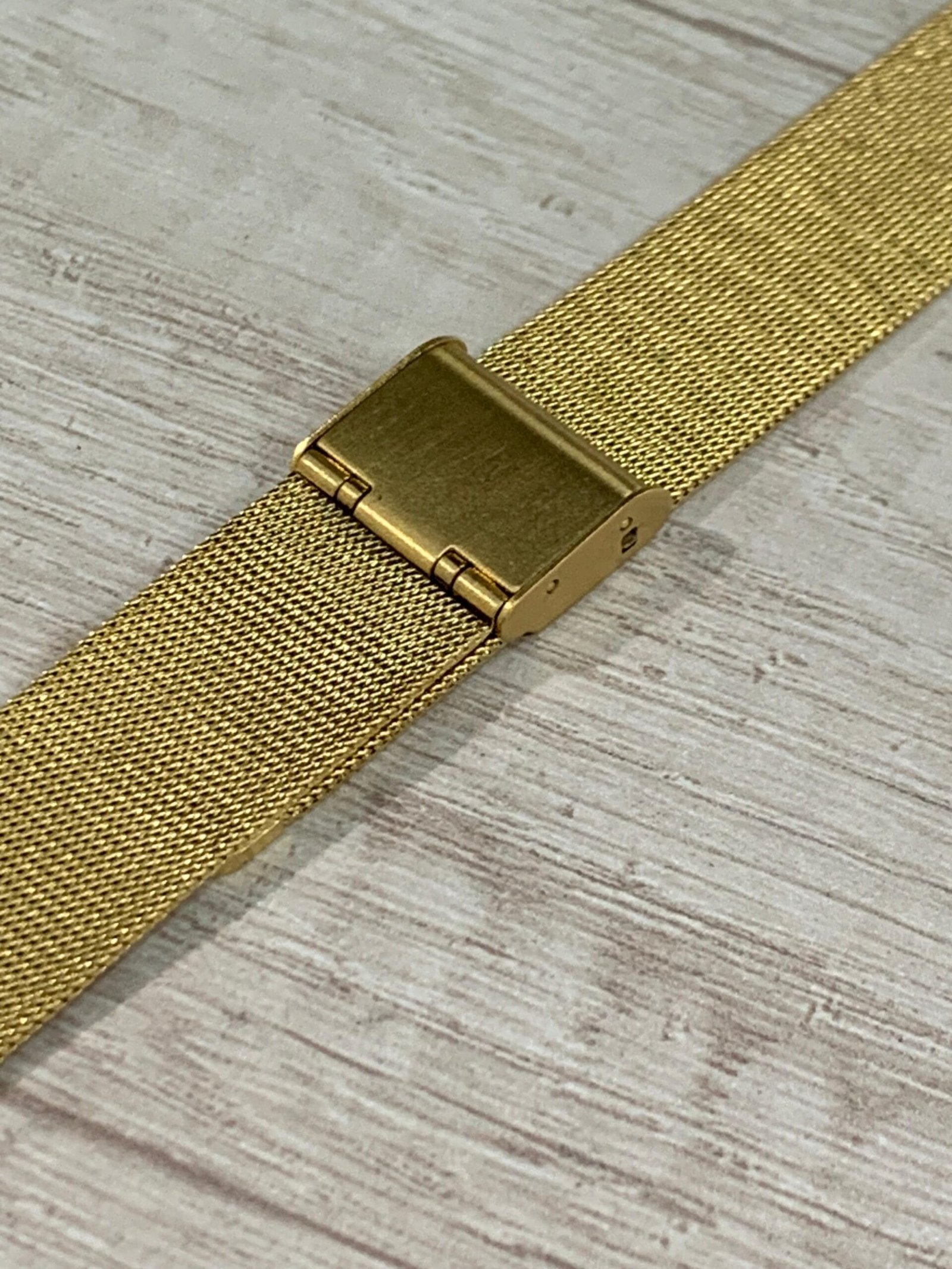 WhatsApp Image 2026-06-12 at 16.50.58 Correa de reloj metalico dorado 18 mm - Imagen 3