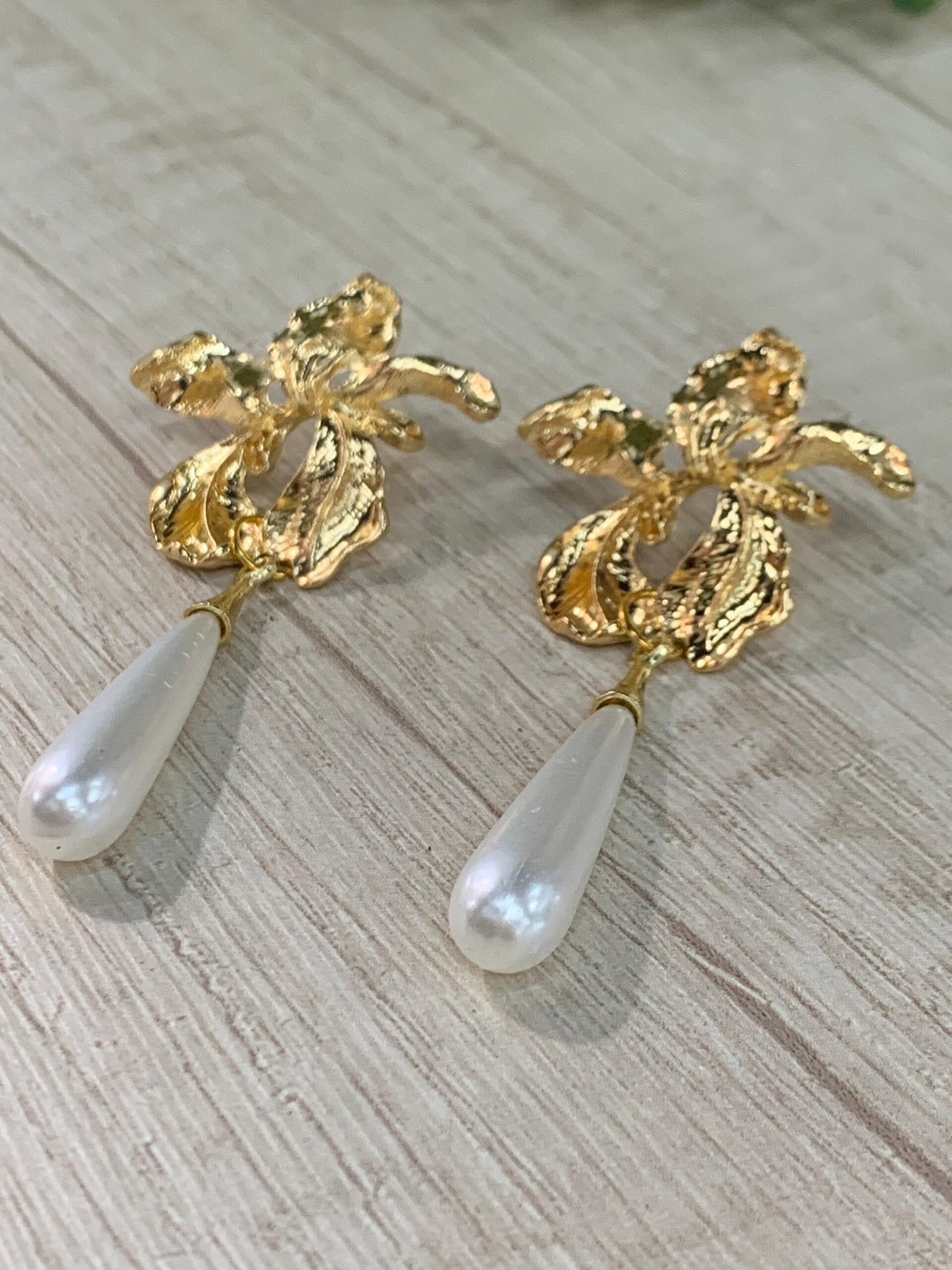 Aros vintage floral perla
