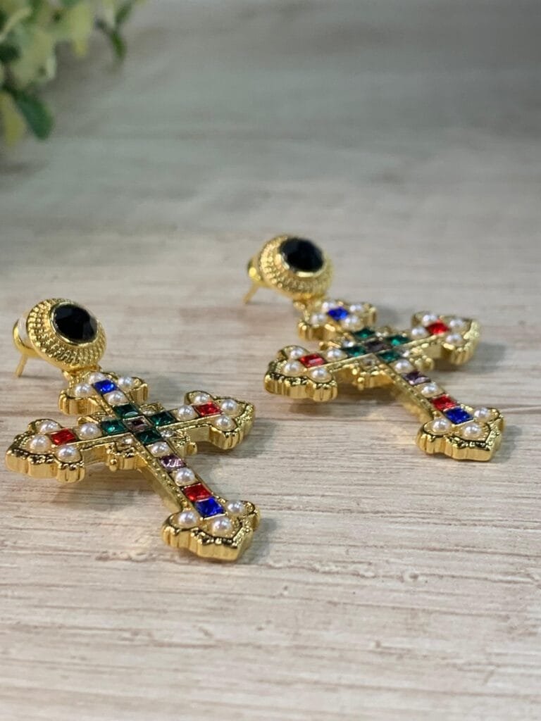 Aros cruz gotico multicolor baño oro