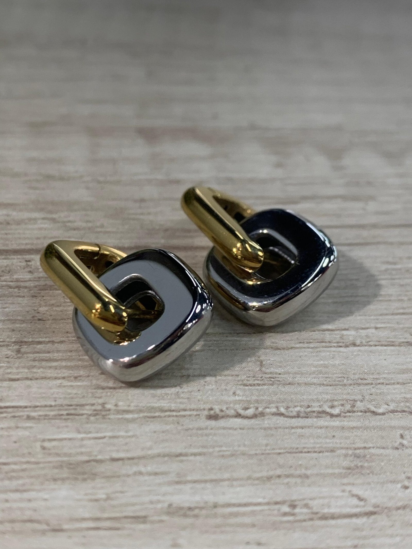 Aros argolla bicolor acero baño oro - Imagen 2