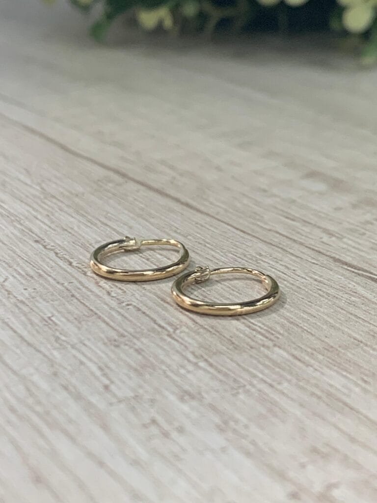 Aros oro 18k tubo redondo 1,2 gr