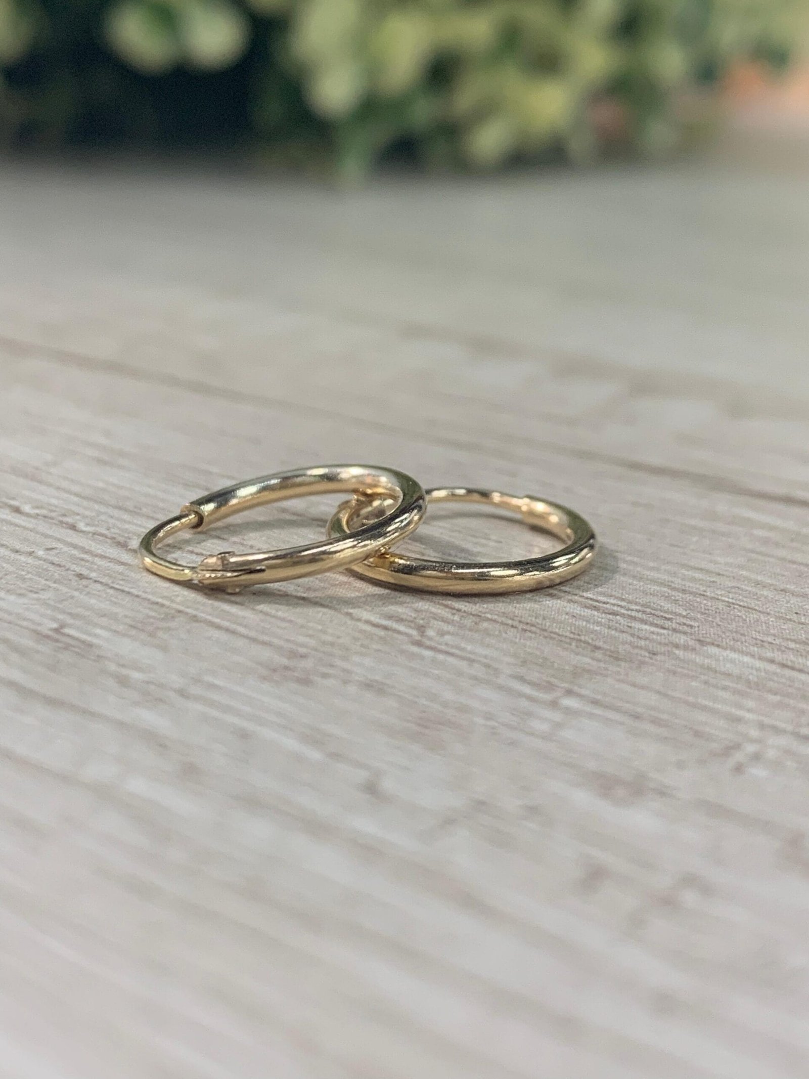 Aros oro 18k tubo redondo 1,2 gr