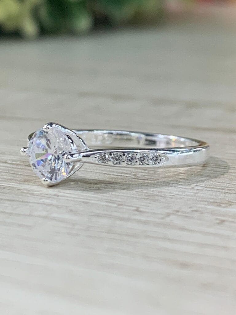 Anillo plata solitario microcircones N 19