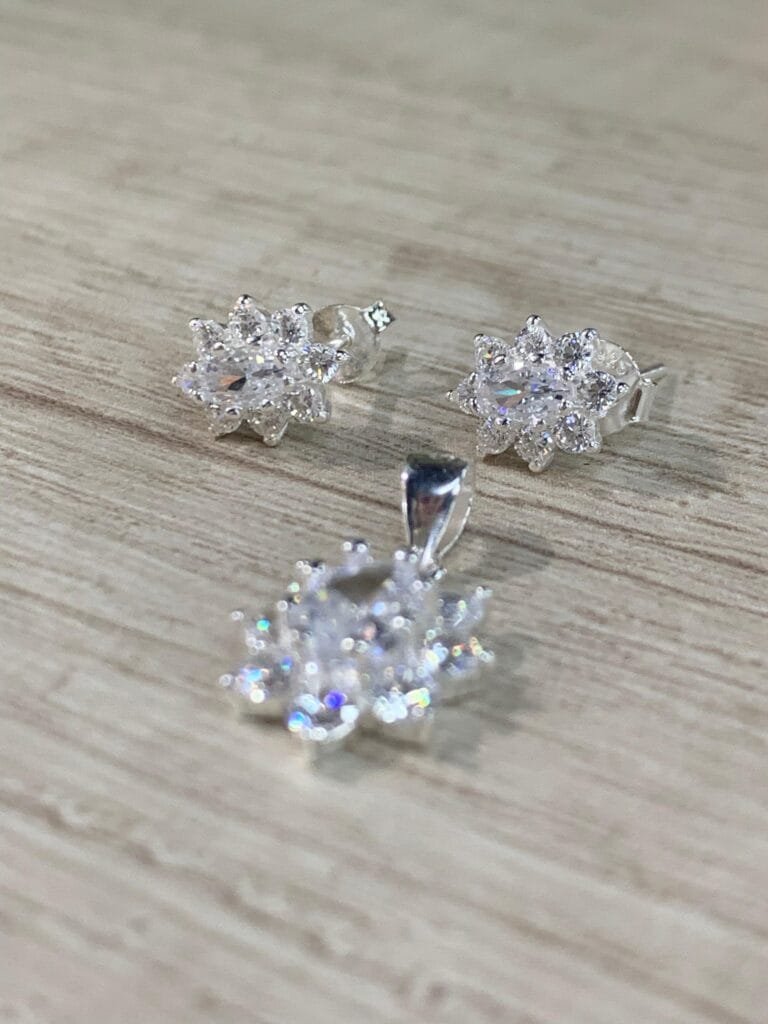 Conjunto plata flor circones